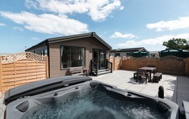 Lodges with Hot Tubs available at Golden Sands only.
