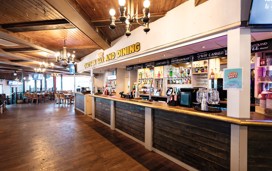 Quayside bar and dining at Seaview Holiday park