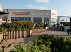 The Red Rocks Wetherspoon pub at Devon Cliffs 