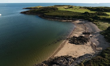 The beach at Hafan y Mor