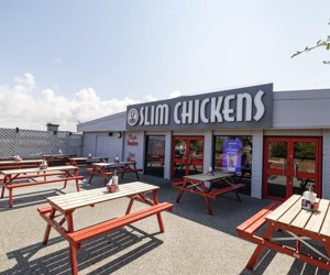 Outdoor seating area of Slim Chickens