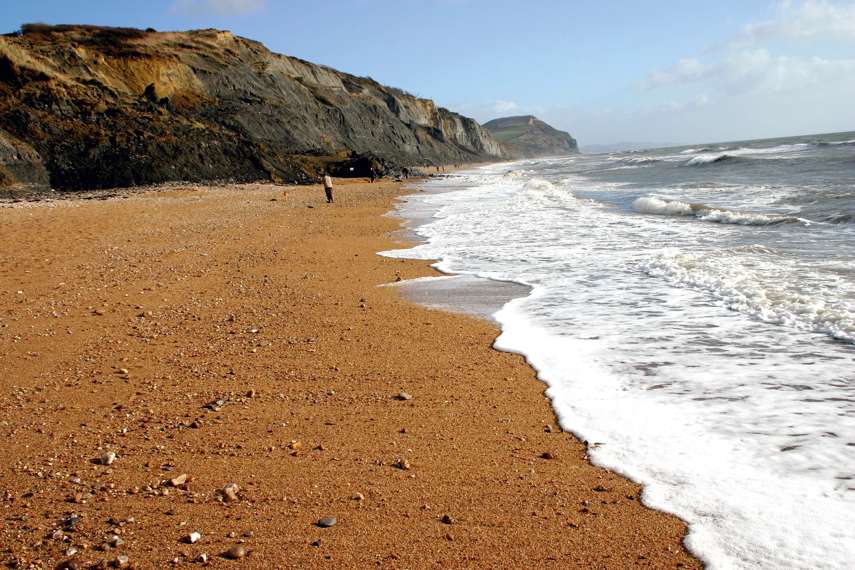 4. Tour neighbouring beaches