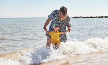Beach access at Hopton