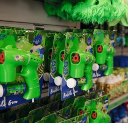 The green and blue George bubble gun