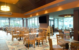 The interior of the J D Wetherspoon at Hopton