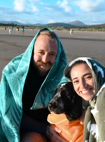 Sandy shores and mucky paws