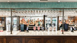 View of the pub at J D Wetherspoon at Cleethorpes Beach