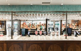View of the pub at J D Wetherspoon at Cleethorpes Beach