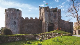 Lydstep Haven to Manorbier Castle