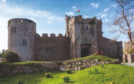 Lydstep Haven to Manorbier Castle