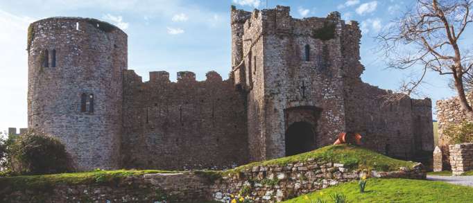 Lydstep Haven to Manorbier Castle