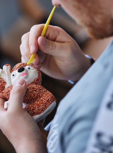 Pic 'n' Bobble pottery