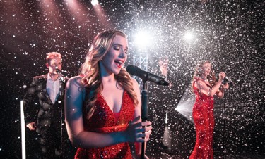 Haven's Production Cast are bringing the glitz and glamour to your festive break at Haven's Seahore in Norfolk.