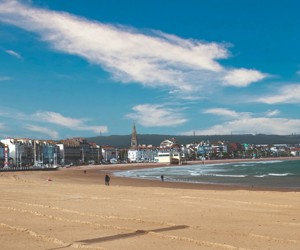 Weymouth Beach a short drive away
