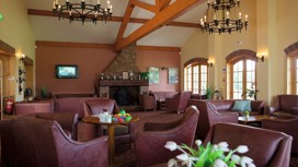 The welcoming Lakes Lounge