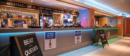 Live lounge entertainment at Cala Gran