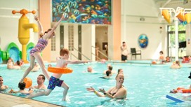 The indoor pool at Lakeland
