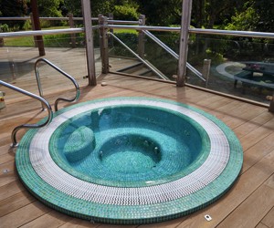 The outdoor spa bath at The Lakes Spa at Far Grange