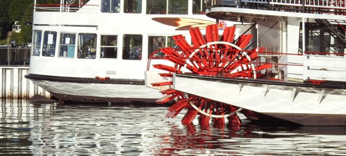 3. Southern Comfort Mississippi Paddle Boat, Horning