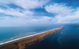 Coastal path walk to Chesil bank