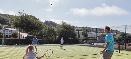 How to book a tennis court
