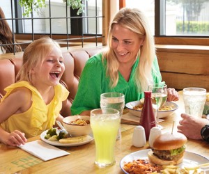 Coast House Bar and Grill at Seashore